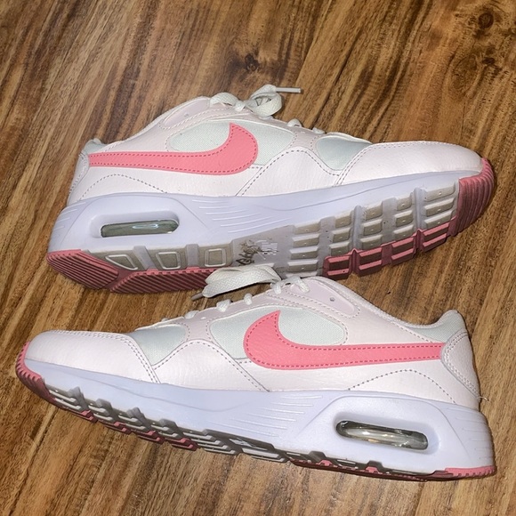 Nike Women's 9.5 sneakers air max pearl Pink white 2022 low top shoes athletic - Picture 4 of 8